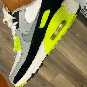 Nike AirMax - only worn 2-3x